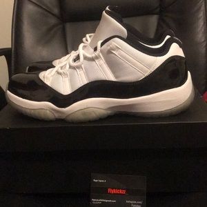 Jordan 11 Low concord